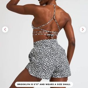 Buffbunny Flo short size XL NWT